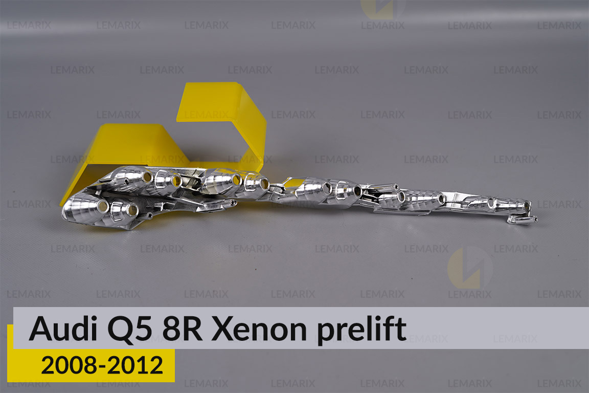 Хромована декоративна маска під світловод Audi Q5 8R Xenon (2008-2012) дорест права