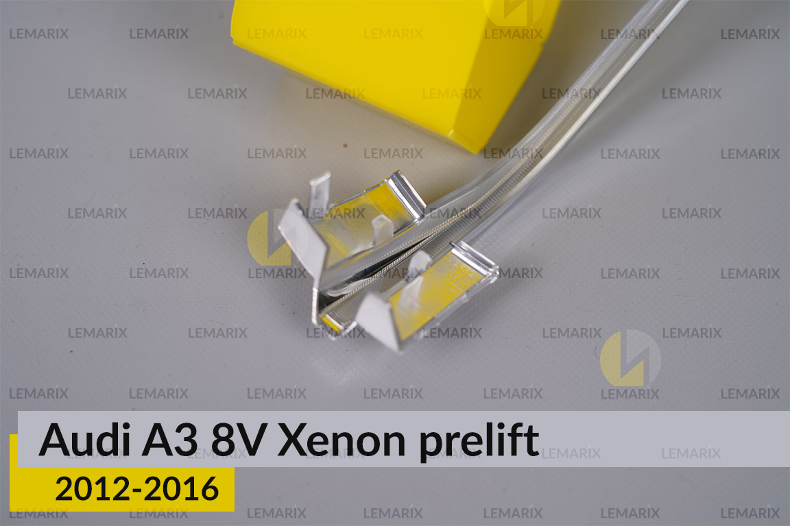 Хромована декоративна маска світлорозсіювач поворотника Audi A3 8V Xenon (2012-2016) дорест права