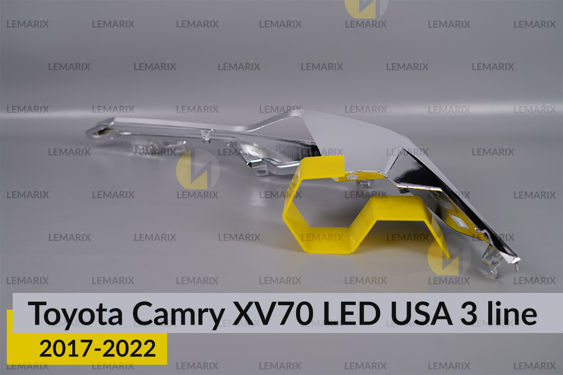 Хромована декоративна маска Toyota Camry XV70 LED USA (2017-2022) 3 полоски права