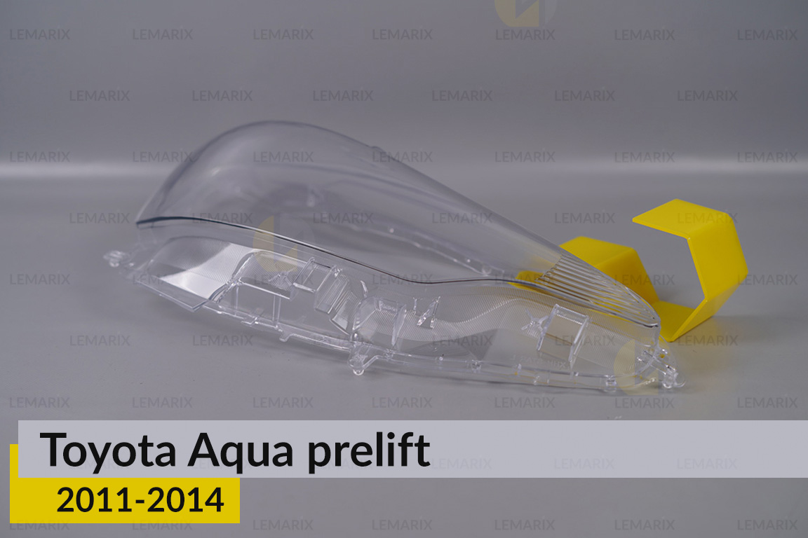 Скло фари Toyota Aqua (2011-2014) дорест праве