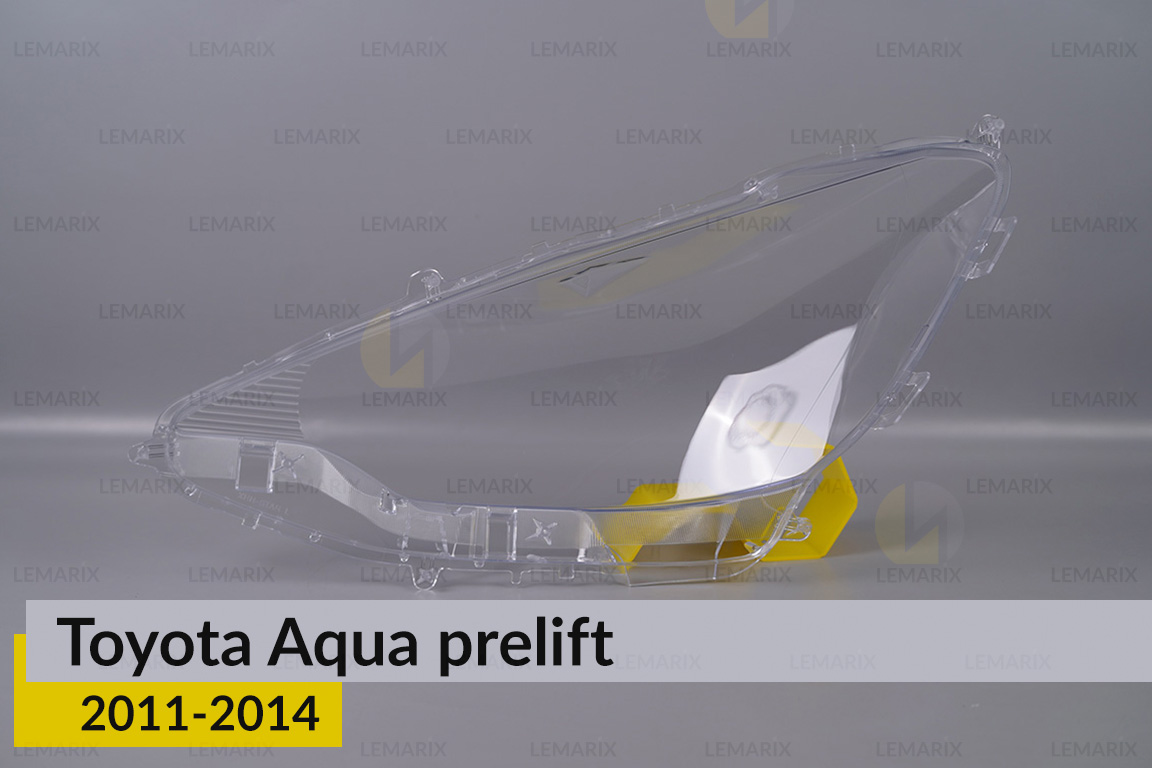 Скло фари Toyota Aqua (2011-2014) дорест праве