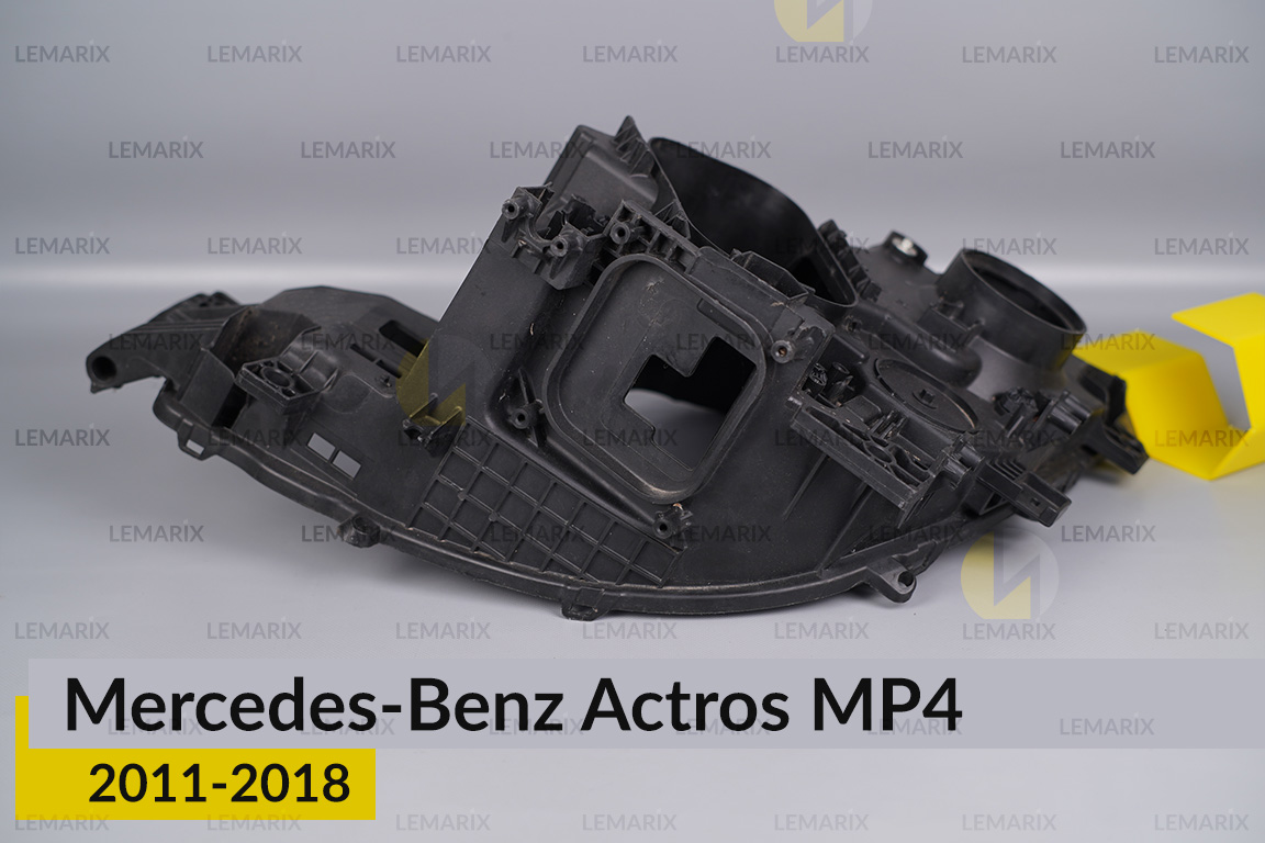 Корпус фари Mercedes-Benz Actros MP4 (2011-2018) правий