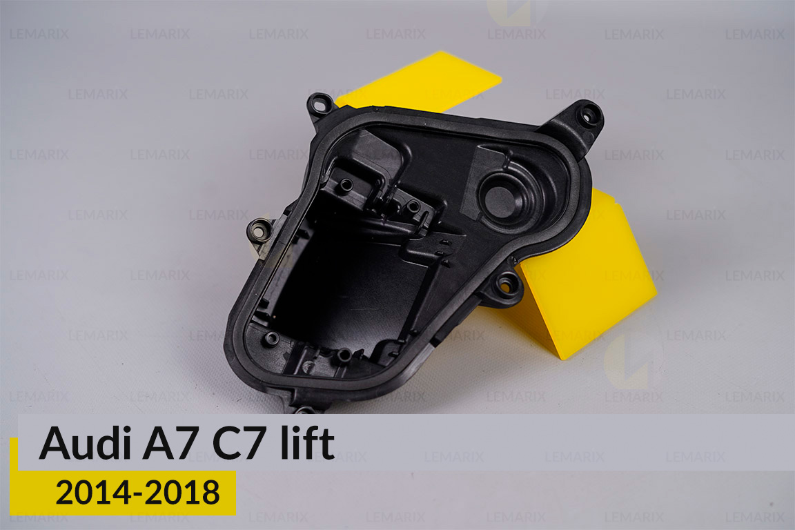 Кришка ковпак заглушка фари Audi A7 C7 (2014-2018) рест права