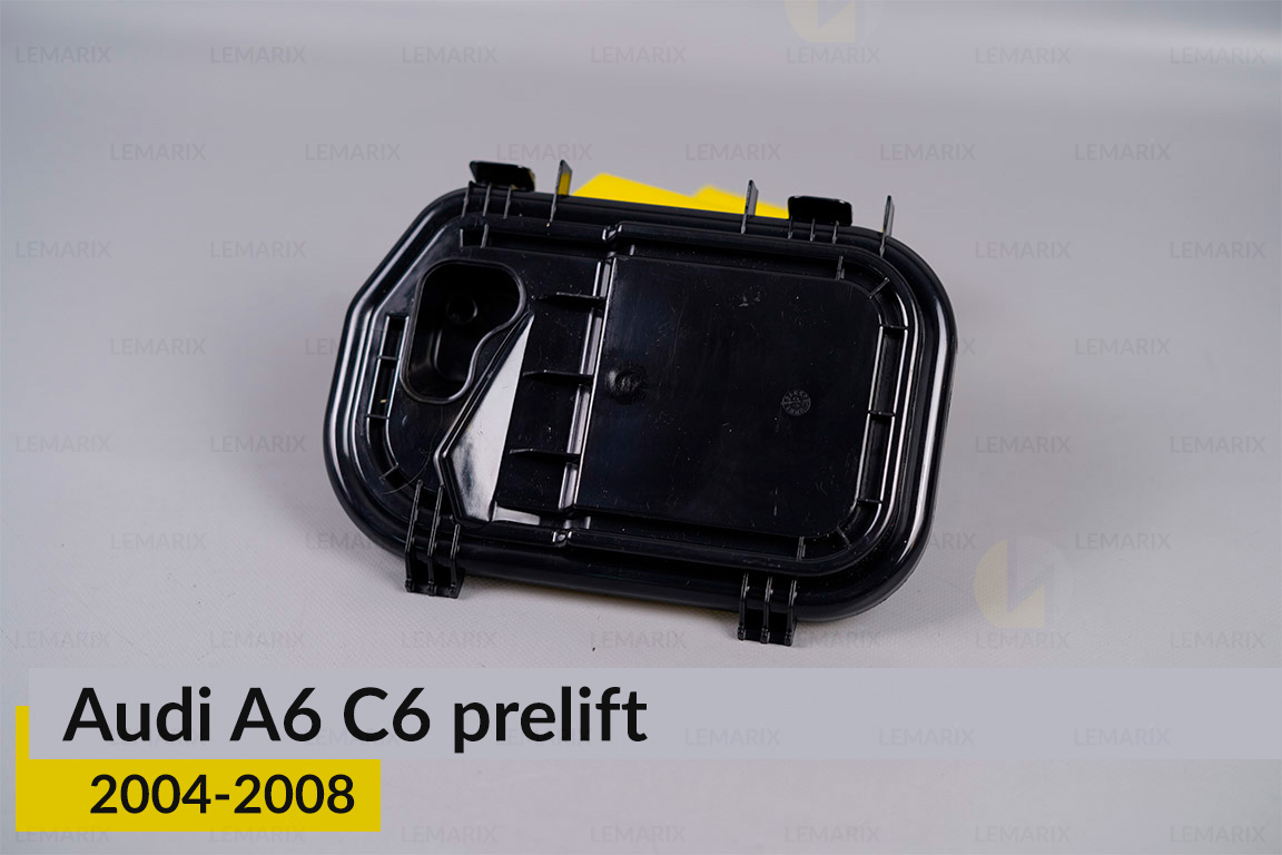 Кришка ковпак заглушка фари Audi A6 C6 (2004-2008) дорест права