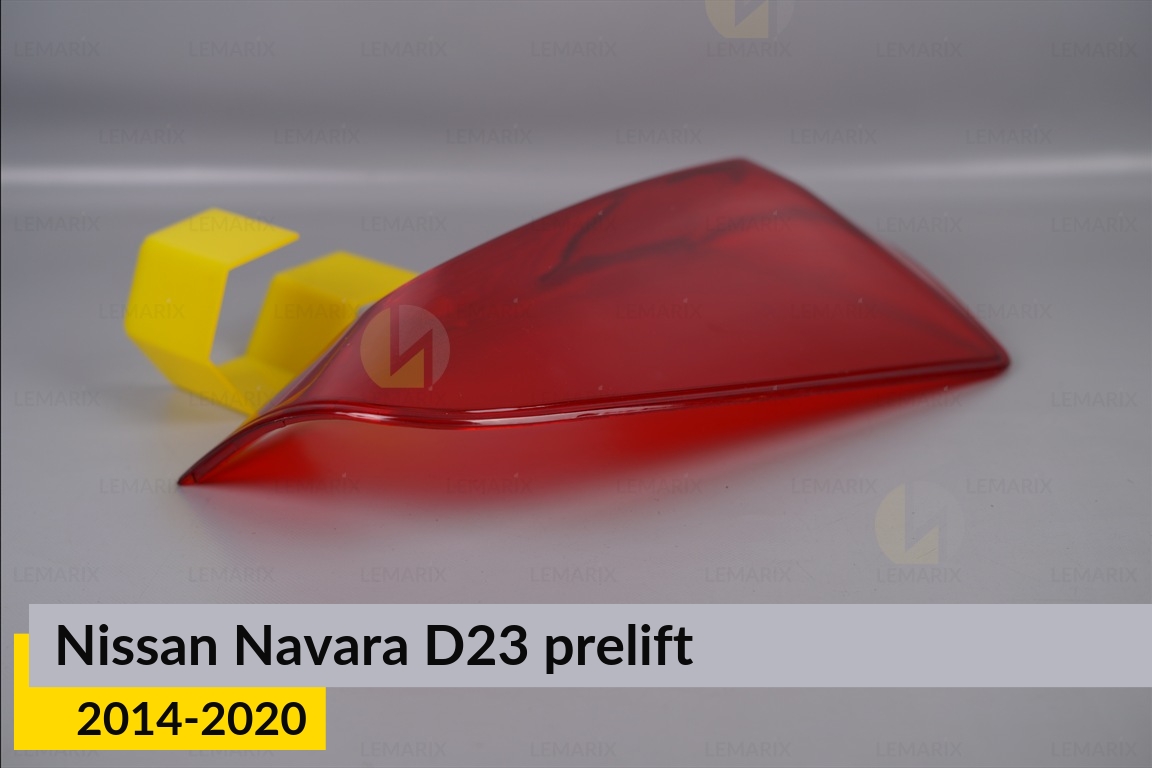 Скло заднього ліхтаря Nissan Navara D23 (2014-2020) дорест праве
