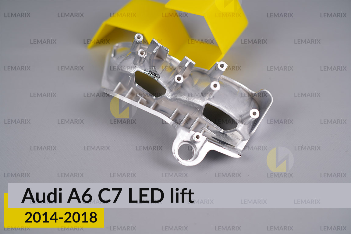 Хромований відбивач Audi A6 C7 LED (2014-2018) рест правий