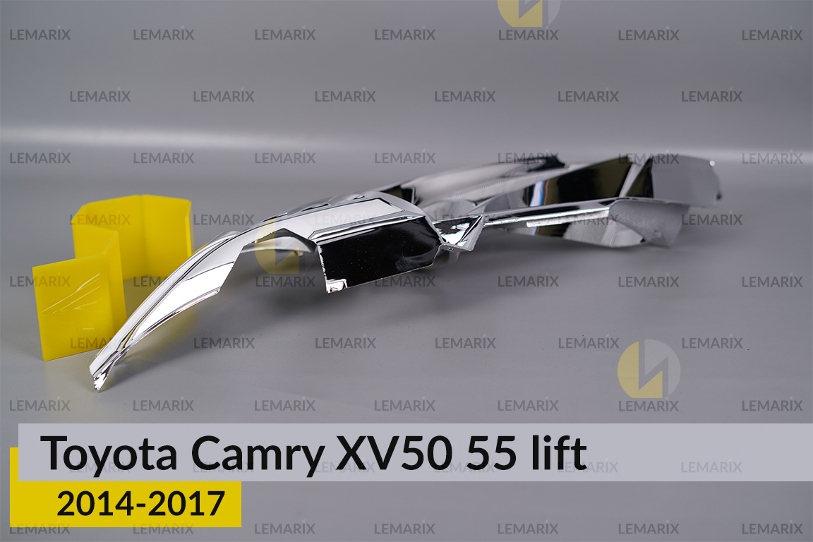 Хромована декоративна маска Toyota Camry XV50 55 (2014-2017) рест ліва
