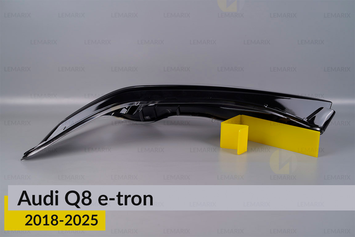 Скло фари Audi Q8 e-tron (2018-2025) ліве