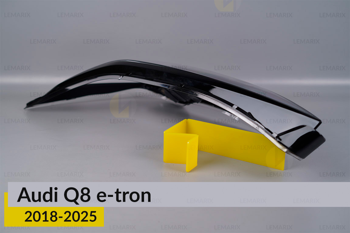 Скло фари Audi Q8 e-tron (2018-2025) ліве