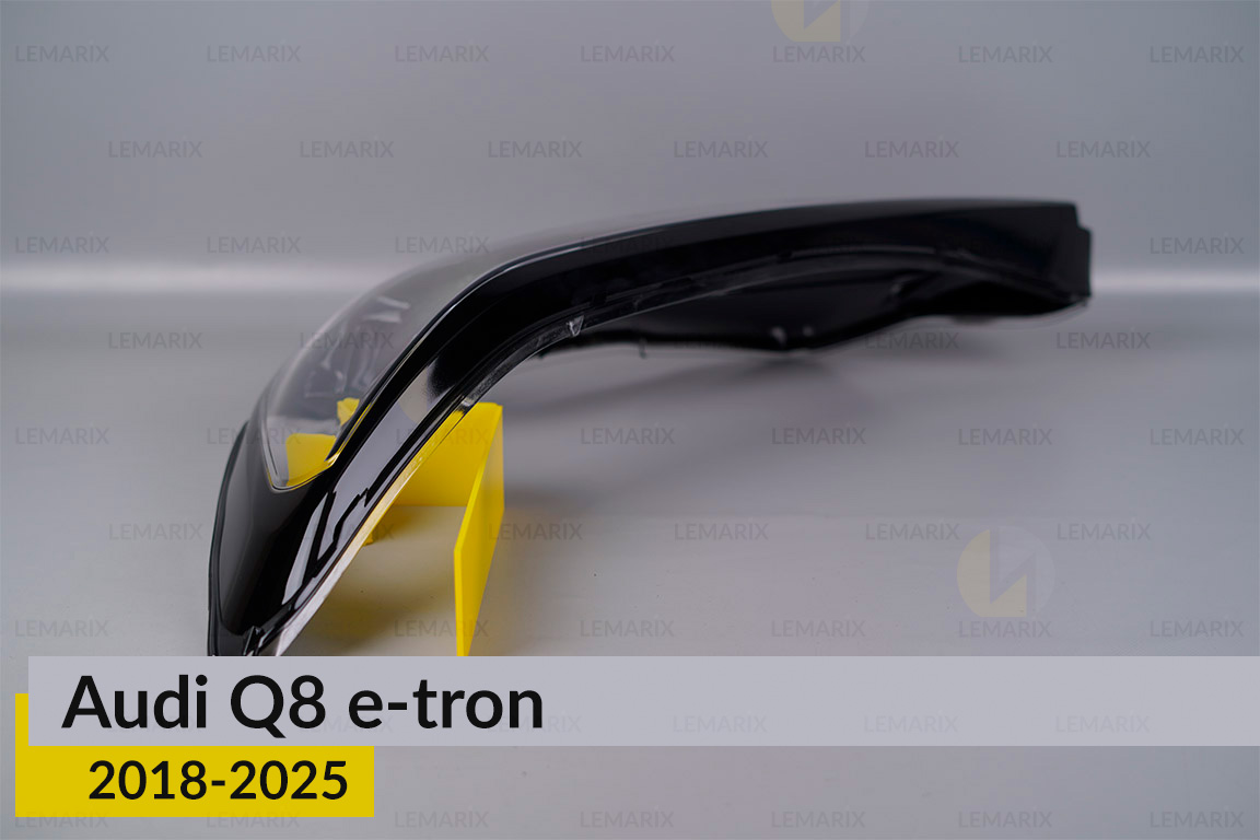 Скло фари Audi Q8 e-tron (2018-2025) ліве
