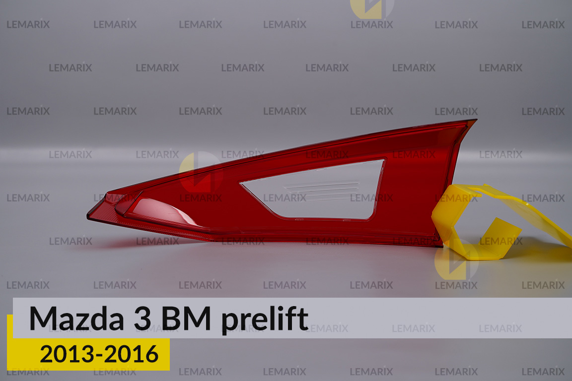 Скло заднього ліхтаря внутрішнє в кришці багажника Mazda 3 BM (2013-2016) дорест ліве