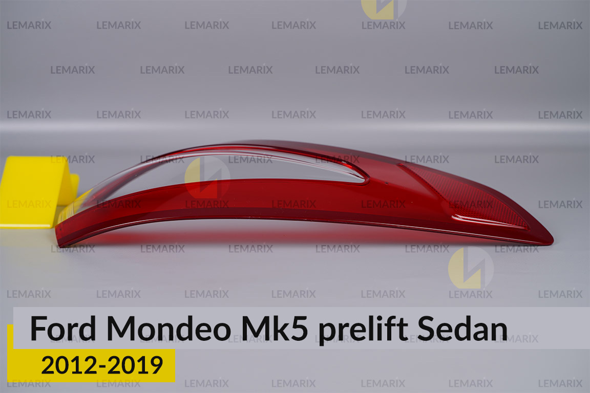 Скло заднього ліхтаря зовнішнє в крилі Ford Mondeo Mk5 Sedan (2012-2019) дорест ліве
