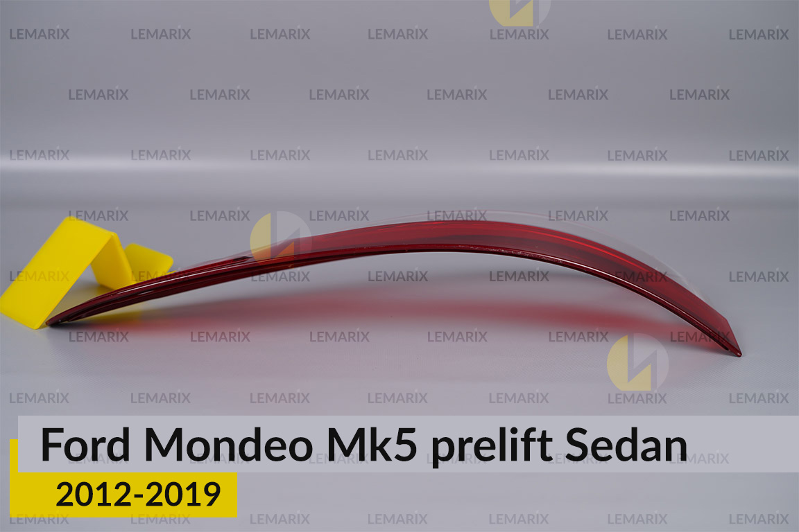 Скло заднього ліхтаря зовнішнє в крилі Ford Mondeo Mk5 Sedan (2012-2019) дорест ліве