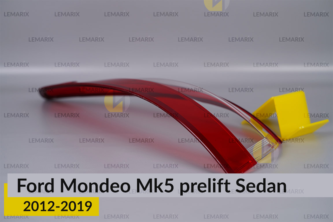 Скло заднього ліхтаря зовнішнє в крилі Ford Mondeo Mk5 Sedan (2012-2019) дорест ліве