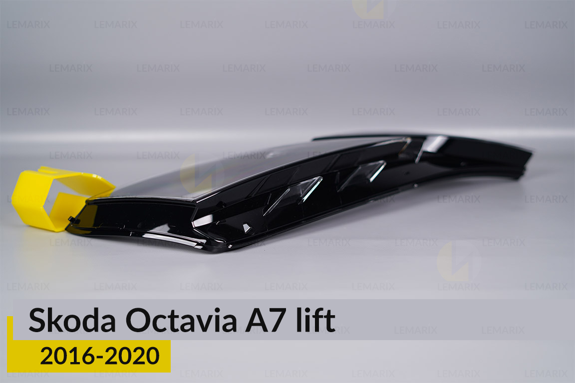 Скло фари Skoda Octavia A7 (2016-2020) рест праве