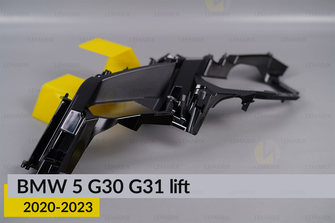 Декоративна маска середня BMW 5 G30 G31 (2020-2023) рест ліва