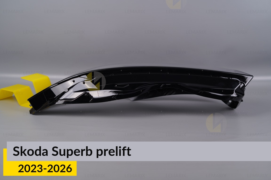 Скло фари Skoda Superb (2023-2026) дорест ліве