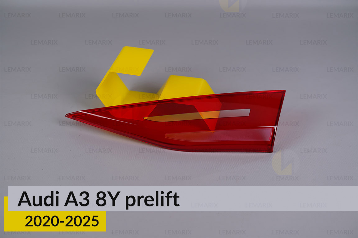 Скло заднього ліхтаря внутрішнє в кришці багажника Audi A3 8Y (2020-2026) дорест праве