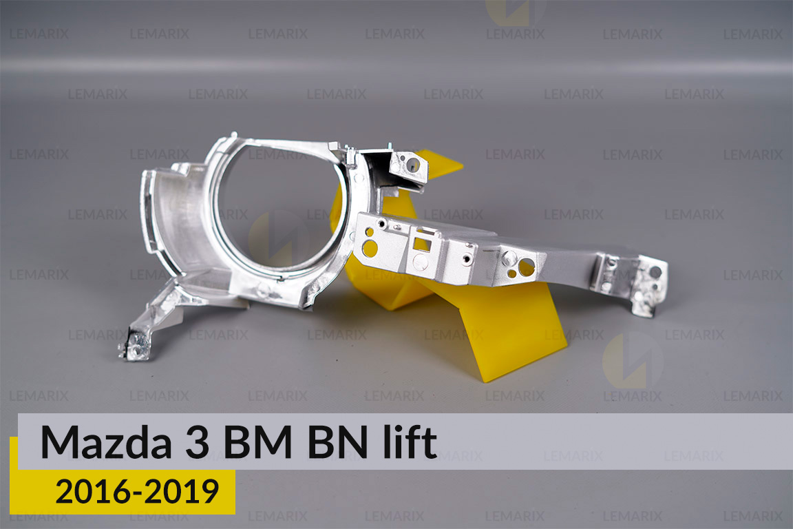 Хромована маска під лінзу Mazda 3 BM BN (2016-2019) рест ліва