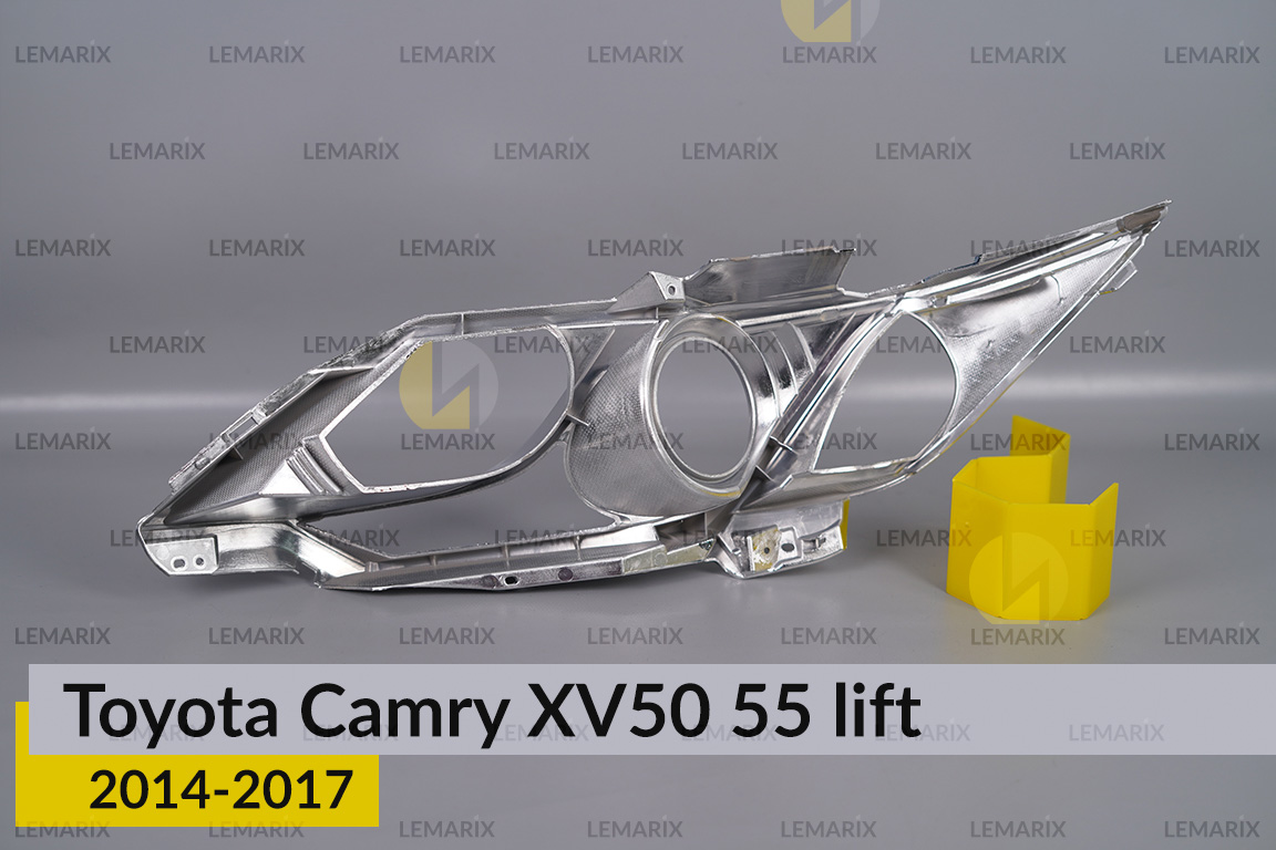 Хромована декоративна маска Toyota Camry XV50 55 (2014-2017) рест права