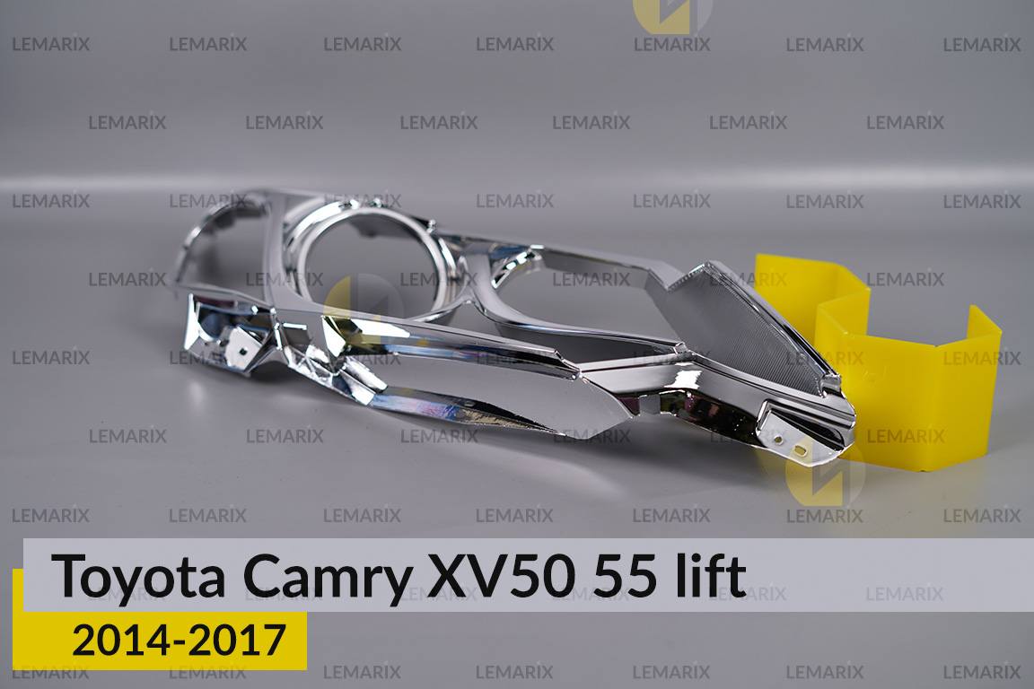 Хромована декоративна маска Toyota Camry XV50 55 (2014-2017) рест права