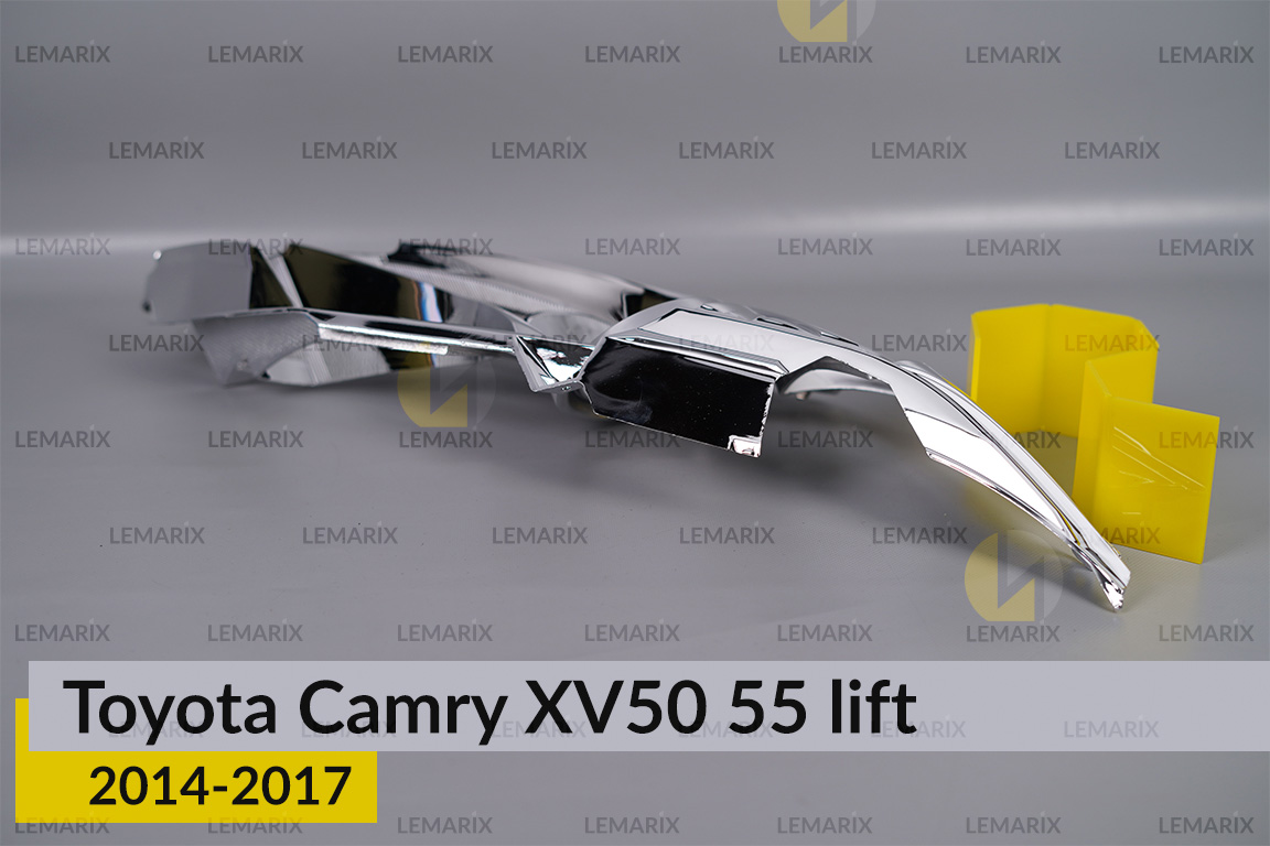Хромована декоративна маска Toyota Camry XV50 55 (2014-2017) рест права