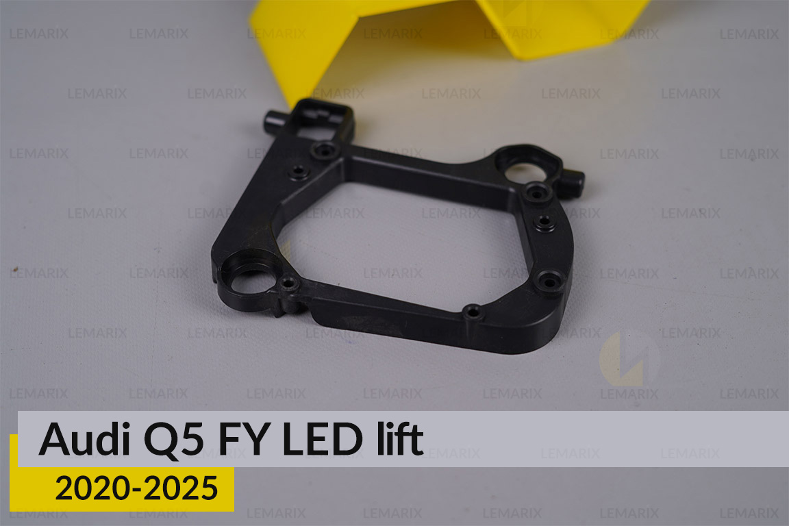 Декоративна рамка лінзи Audi Q5 FY LED (2020-2025) рест права