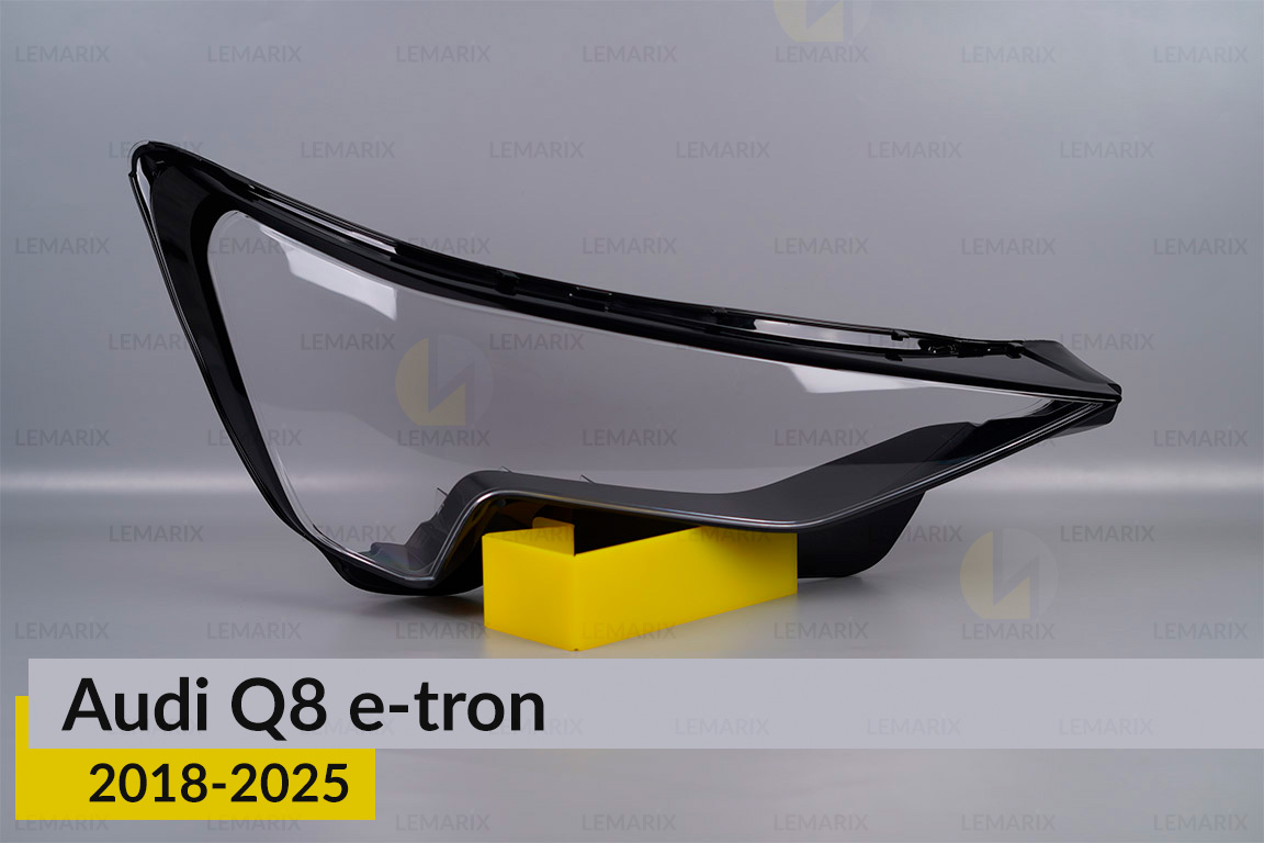 Скло фари Audi Q8 e-tron (2018-2025) праве