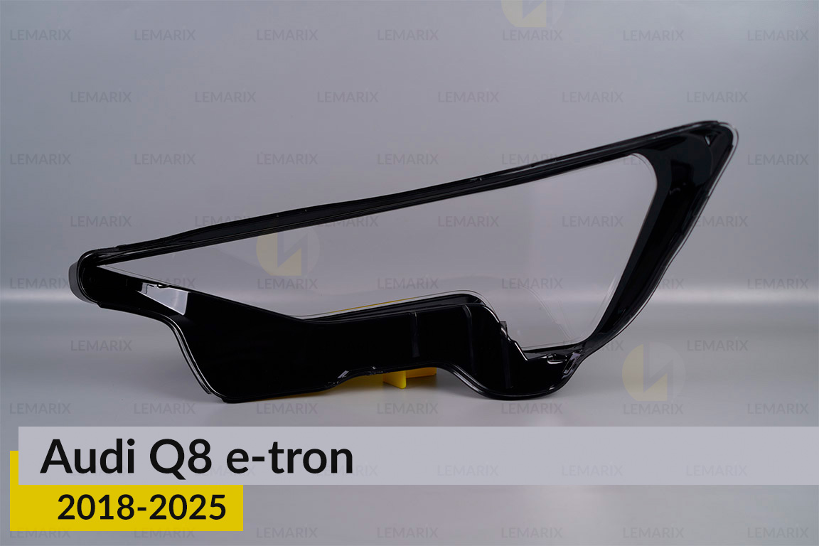 Скло фари Audi Q8 e-tron (2018-2025) праве