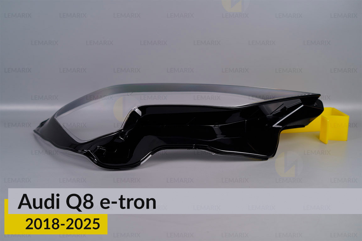 Скло фари Audi Q8 e-tron (2018-2025) праве