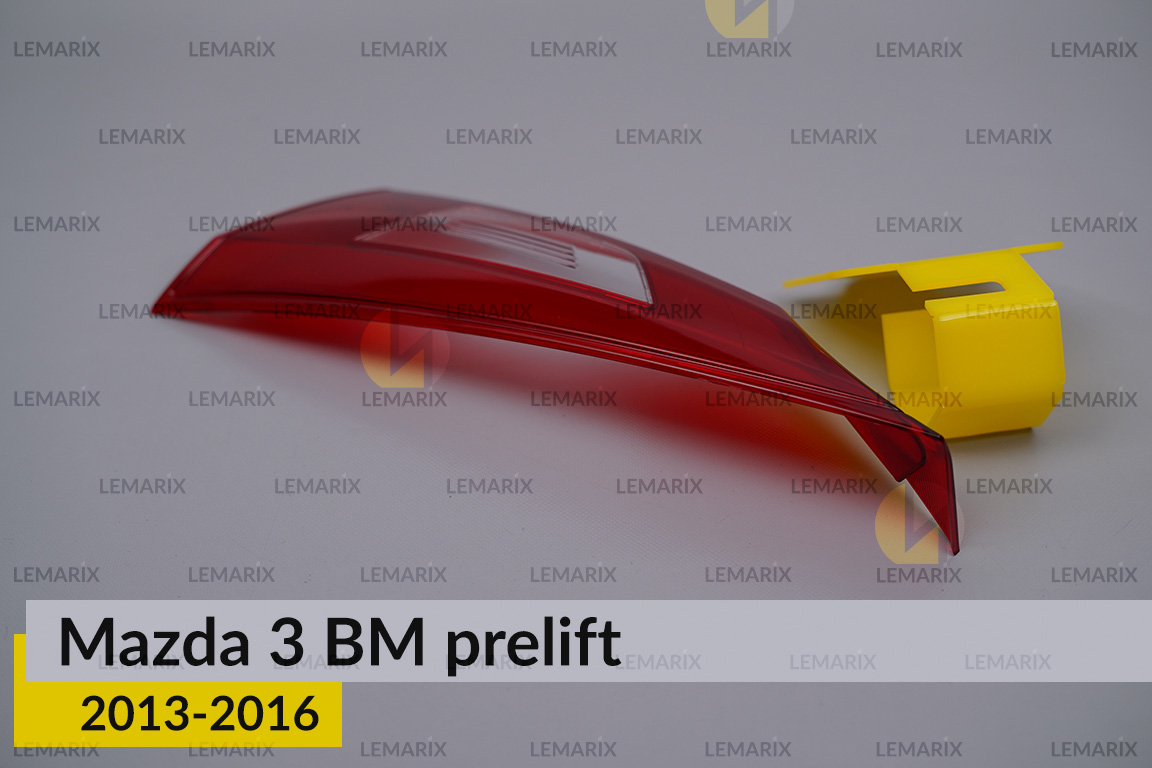Скло заднього ліхтаря внутрішнє в кришці багажника Mazda 3 BM (2013-2016) дорест праве