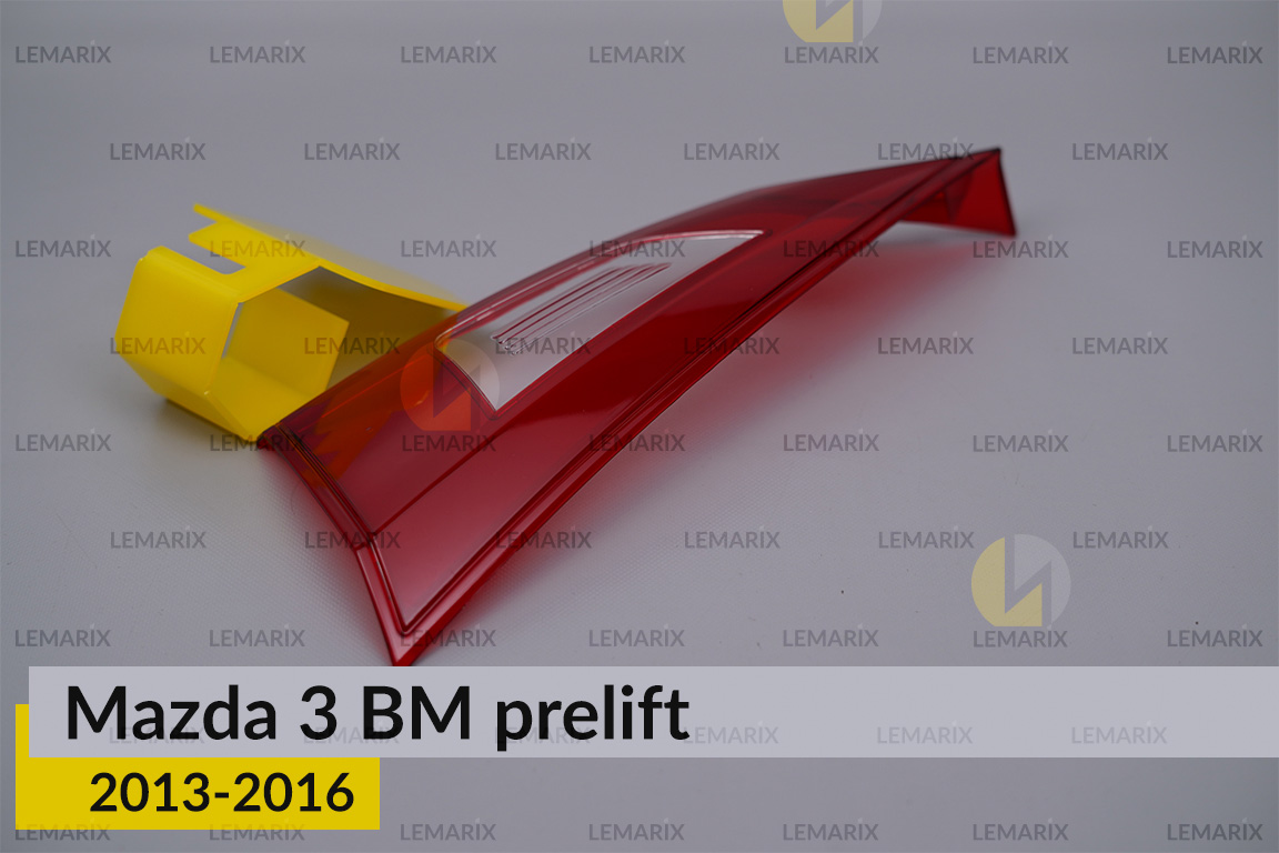 Скло заднього ліхтаря внутрішнє в кришці багажника Mazda 3 BM (2013-2016) дорест праве