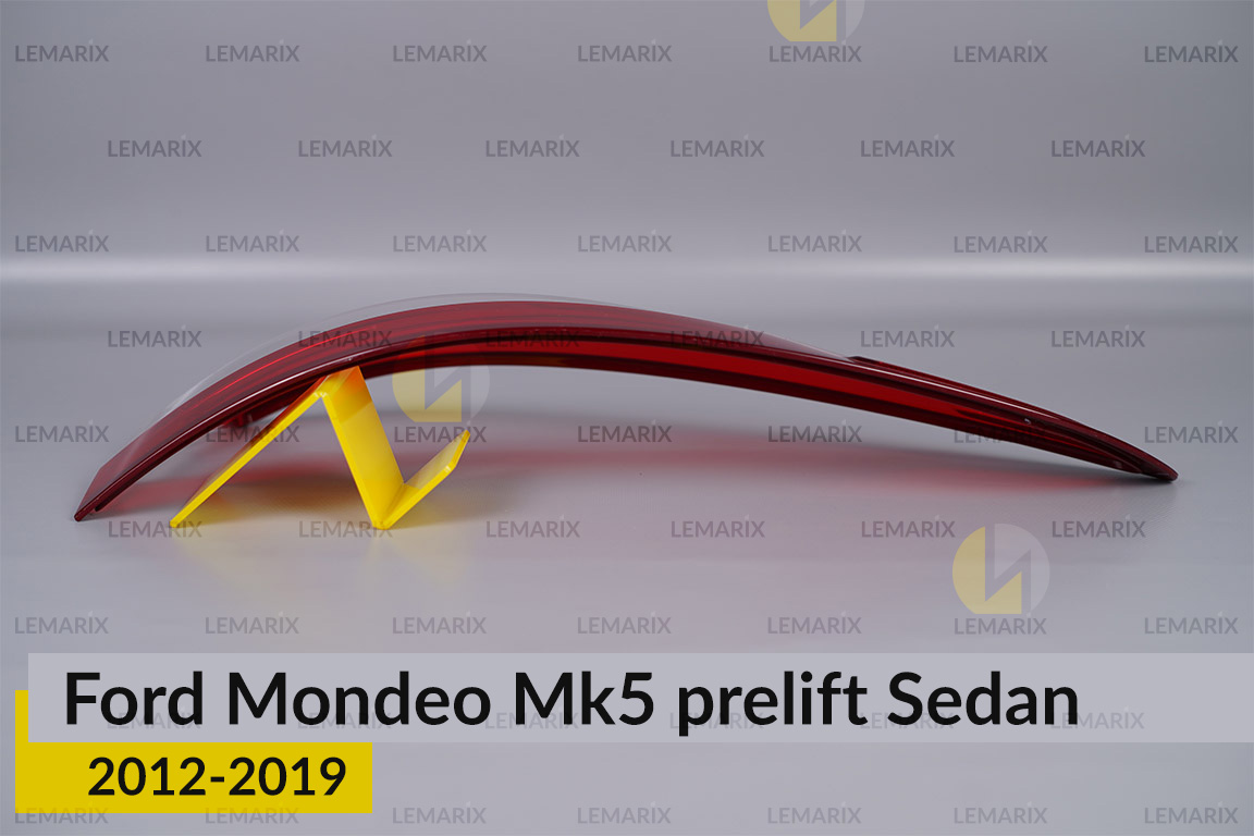Скло заднього ліхтаря зовнішнє в крилі Ford Mondeo Mk5 Sedan (2012-2019) дорест праве