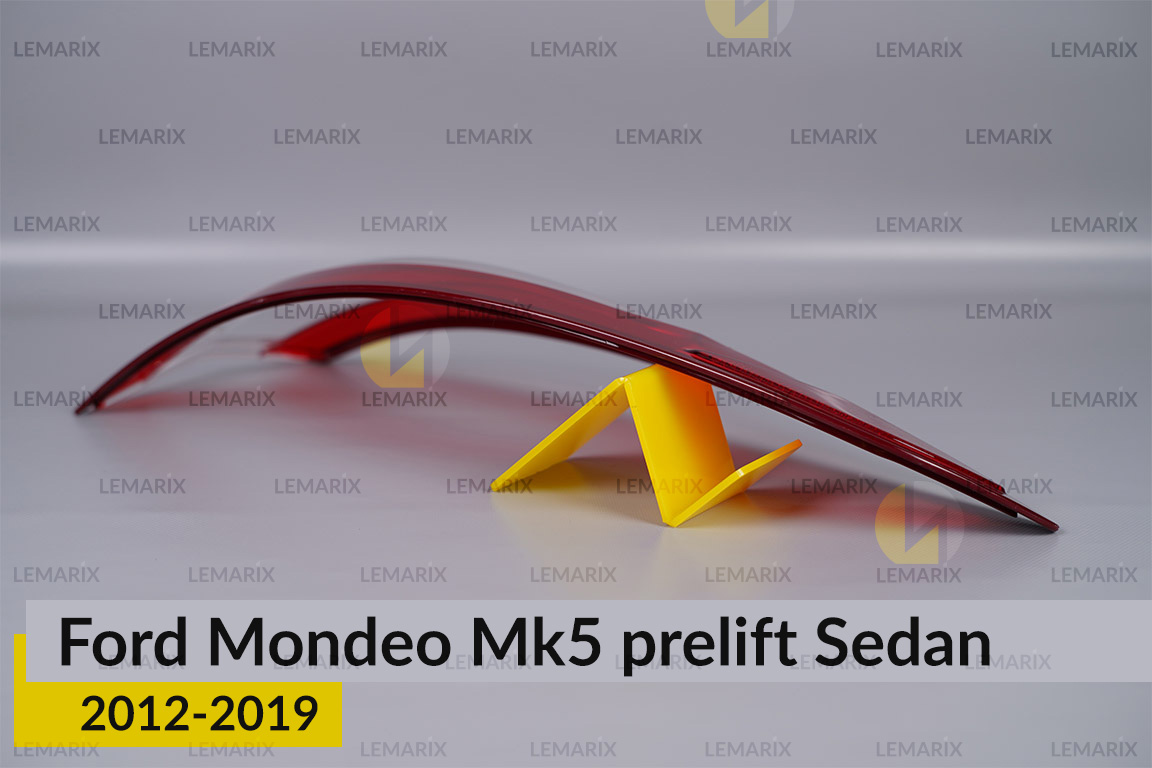 Скло заднього ліхтаря зовнішнє в крилі Ford Mondeo Mk5 Sedan (2012-2019) дорест праве