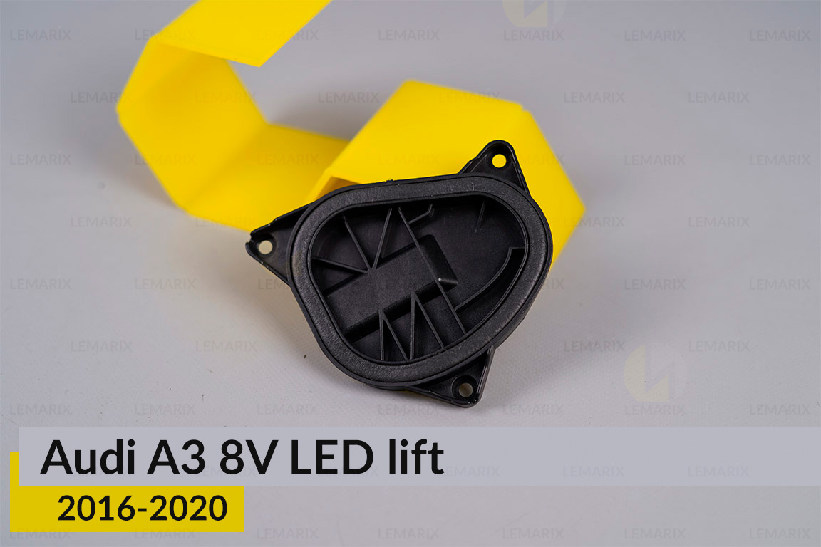 Кришка ковпак заглушка фари Audi A3 8V LED (2016-2020) рест права
