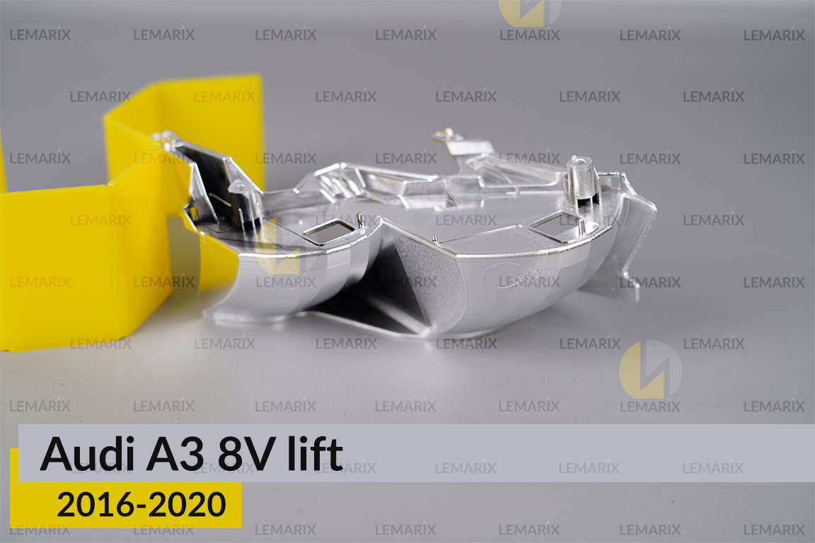 Хромований абажур верхній Audi A3 8V (2016-2020) рест правий