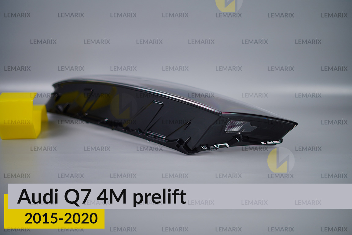 Скло фари Audi Q7 4M (2015-2020) дорест праве