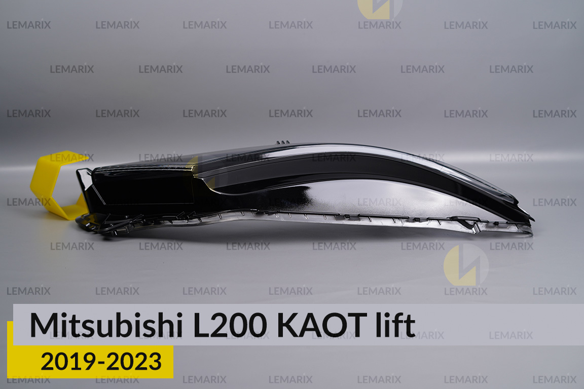 Скло фари Mitsubishi L200 KAOT (2019-2023) рест праве