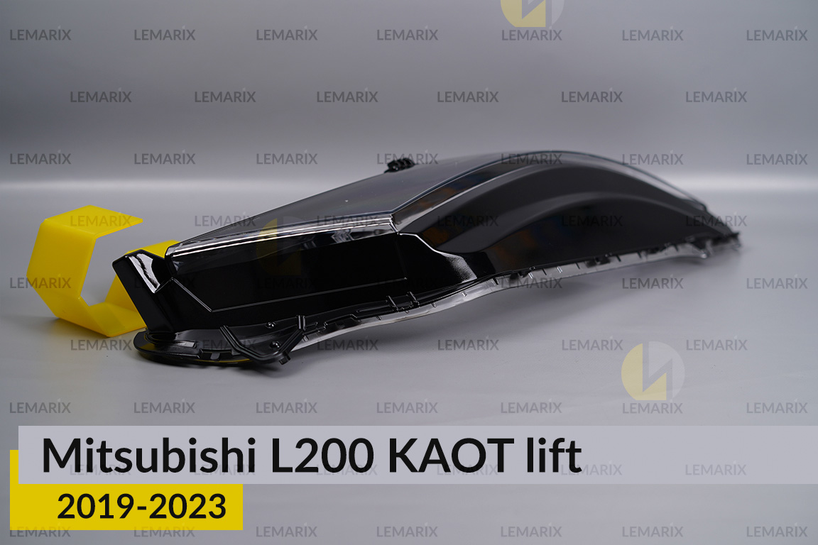 Скло фари Mitsubishi L200 KAOT (2019-2023) рест праве