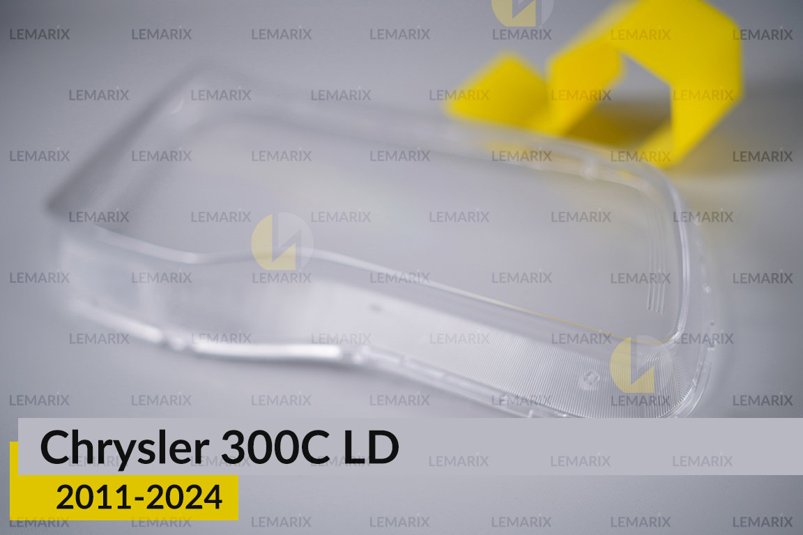 Скло фари Chrysler 300C LD (2011-2024) праве