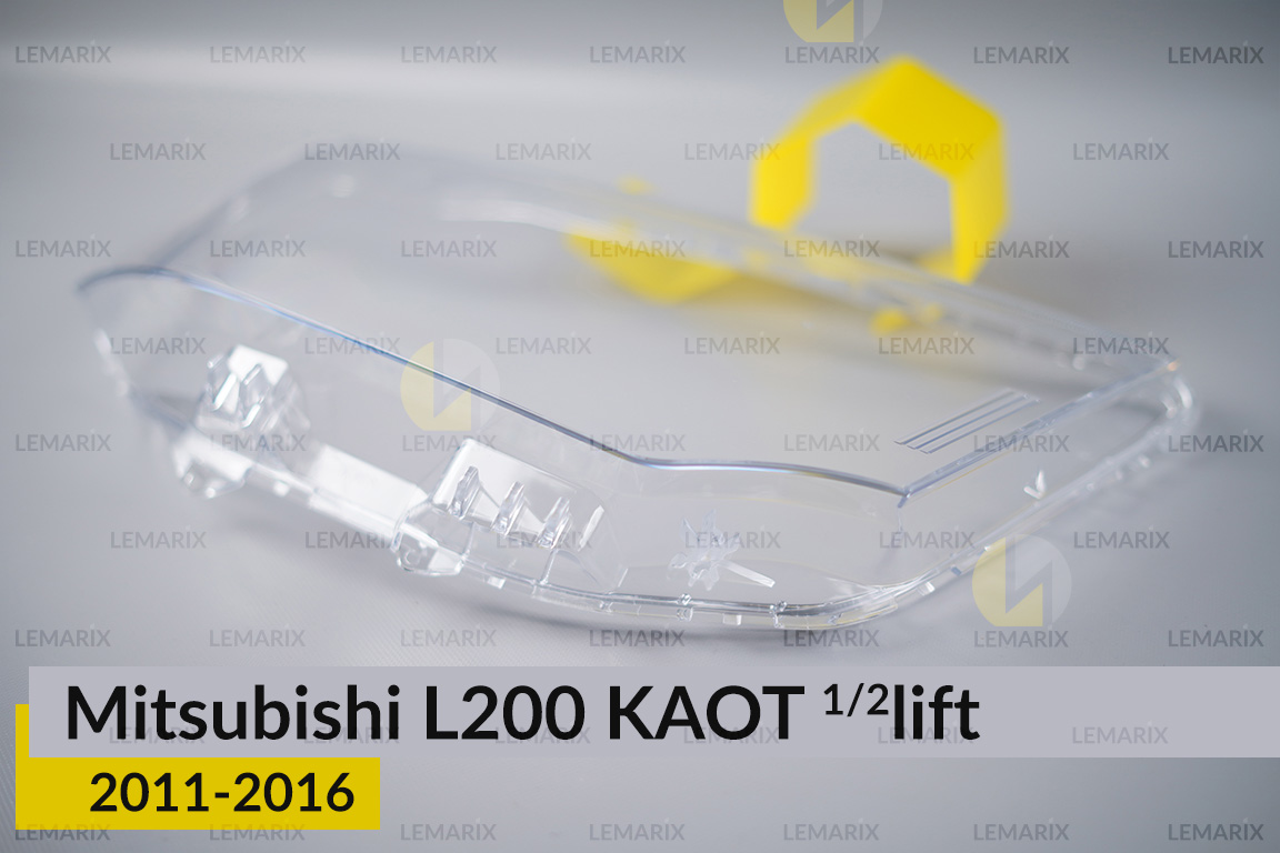 Скло фари Mitsubishi L200 KAOT (2011-2016) 1/2 рест праве
