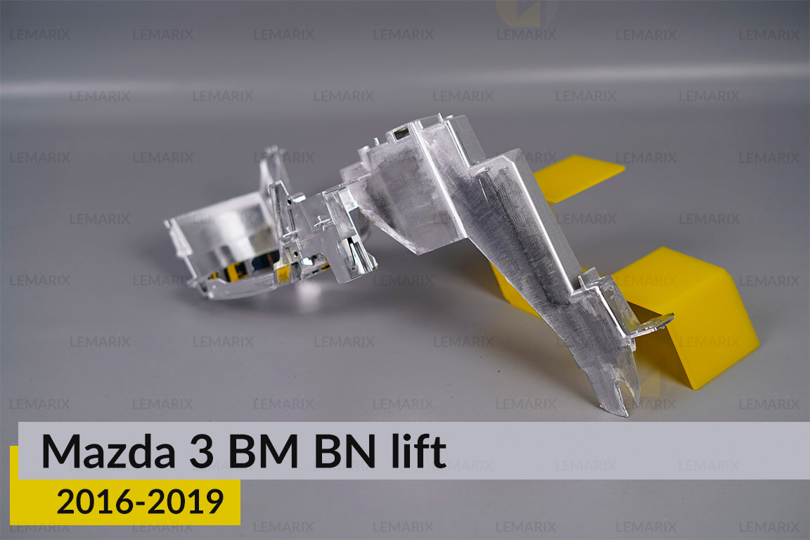 Хромована маска під лінзу Mazda 3 BM BN (2016-2019) рест права