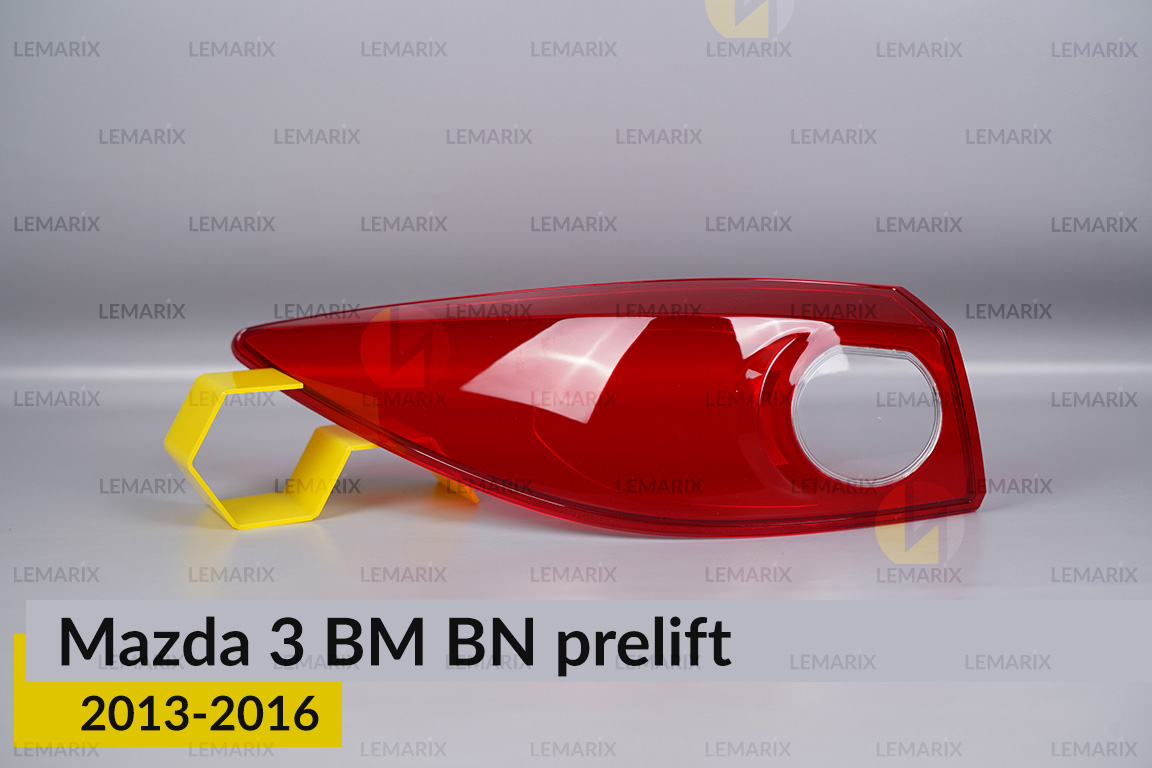 Скло заднього ліхтаря зовнішнє в крилі Mazda 3 BM BN (2013-2016) дорест ліве