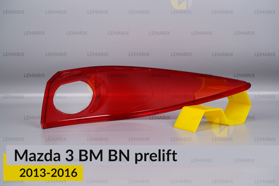 Скло заднього ліхтаря зовнішнє в крилі Mazda 3 BM BN (2013-2016) дорест ліве