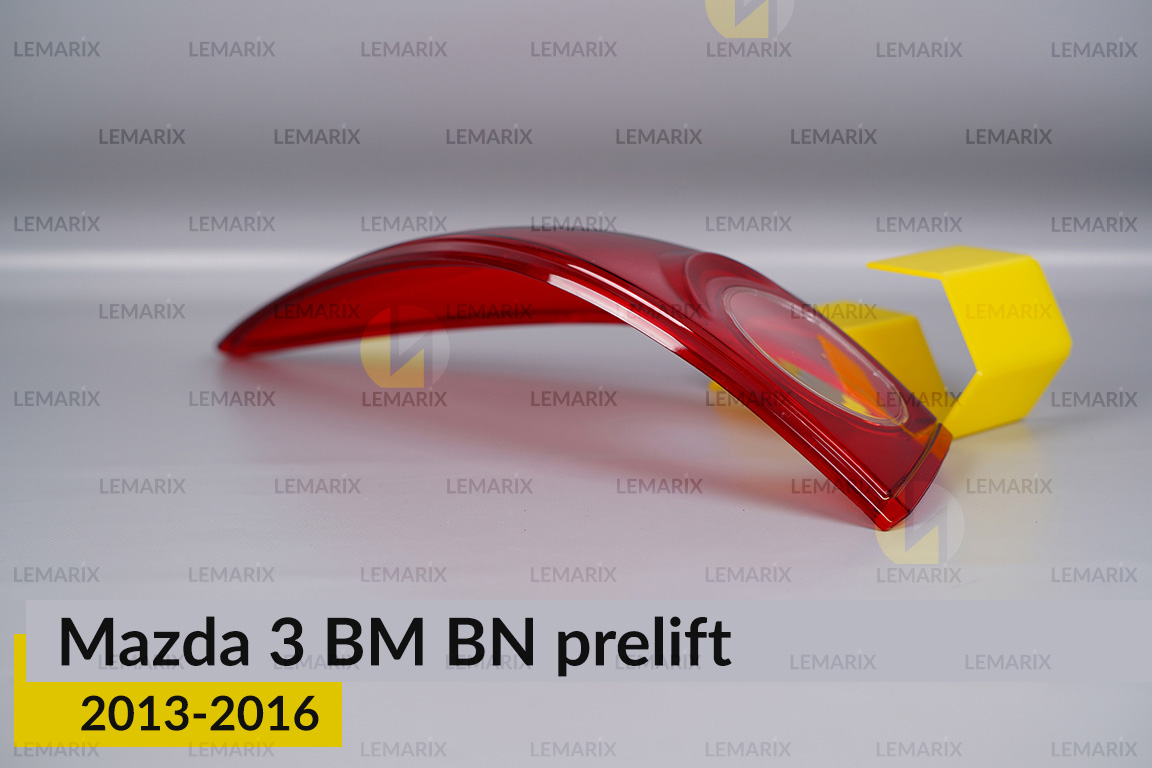 Скло заднього ліхтаря зовнішнє в крилі Mazda 3 BM BN (2013-2016) дорест ліве
