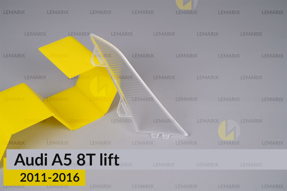 Катафот/Світлорозсіювач Audi A5 8T (2011-2016) рест лівий
