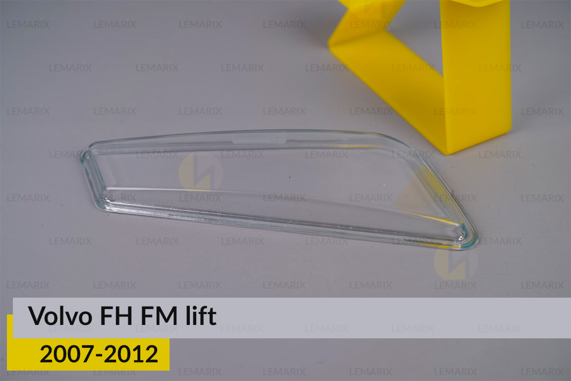 Скло протитуманної фари Volvo FH FM (2007-2012) рест праве
