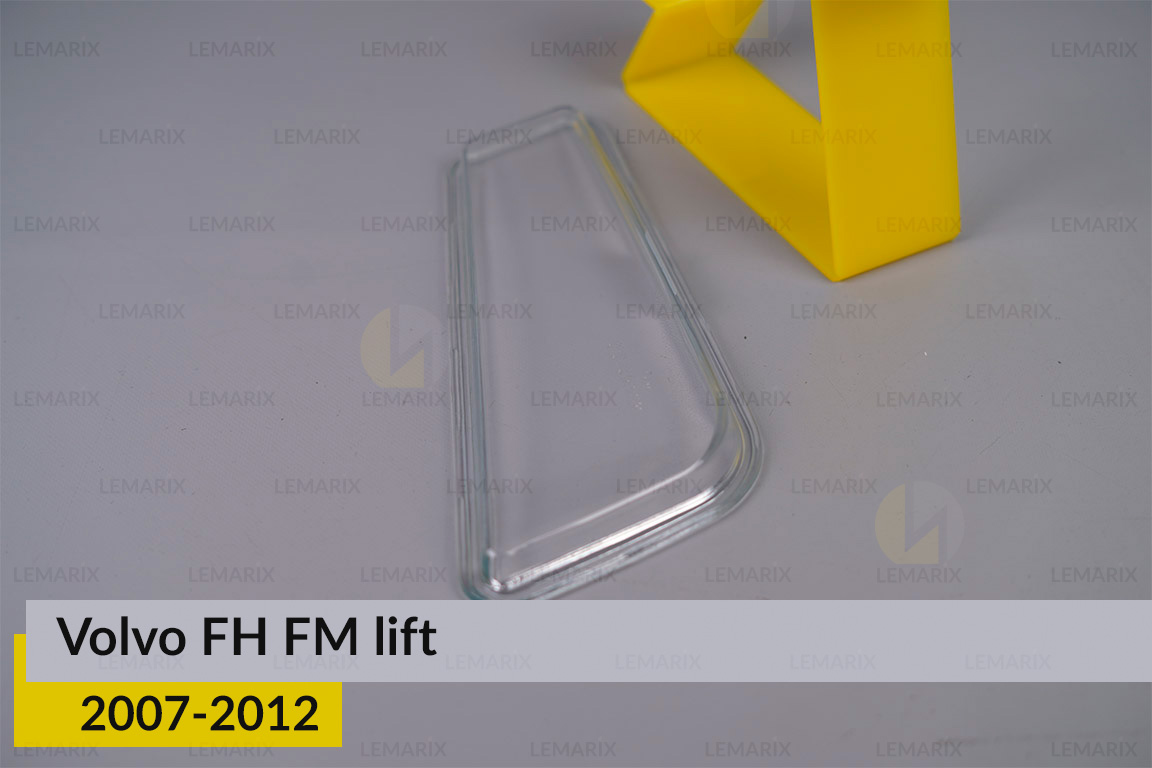 Скло протитуманної фари Volvo FH FM (2007-2012) рест праве