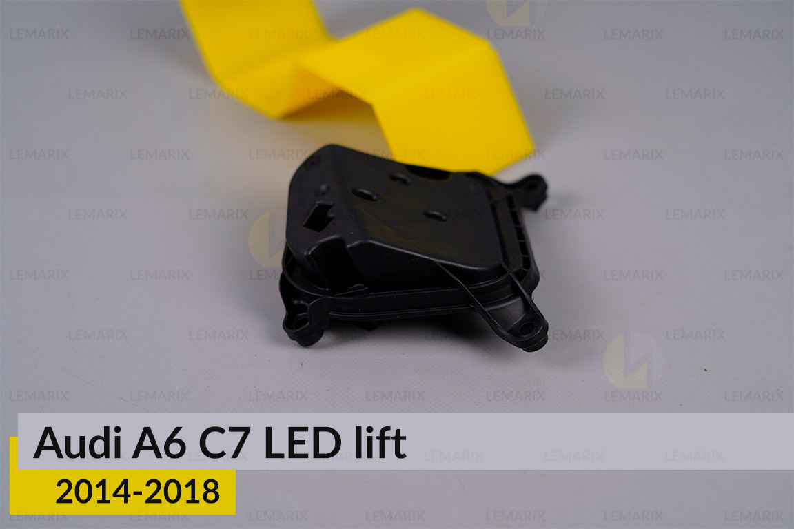 Кришка ковпак заглушка фари Audi A6 C7 LED (2014-2018) рест бокова права