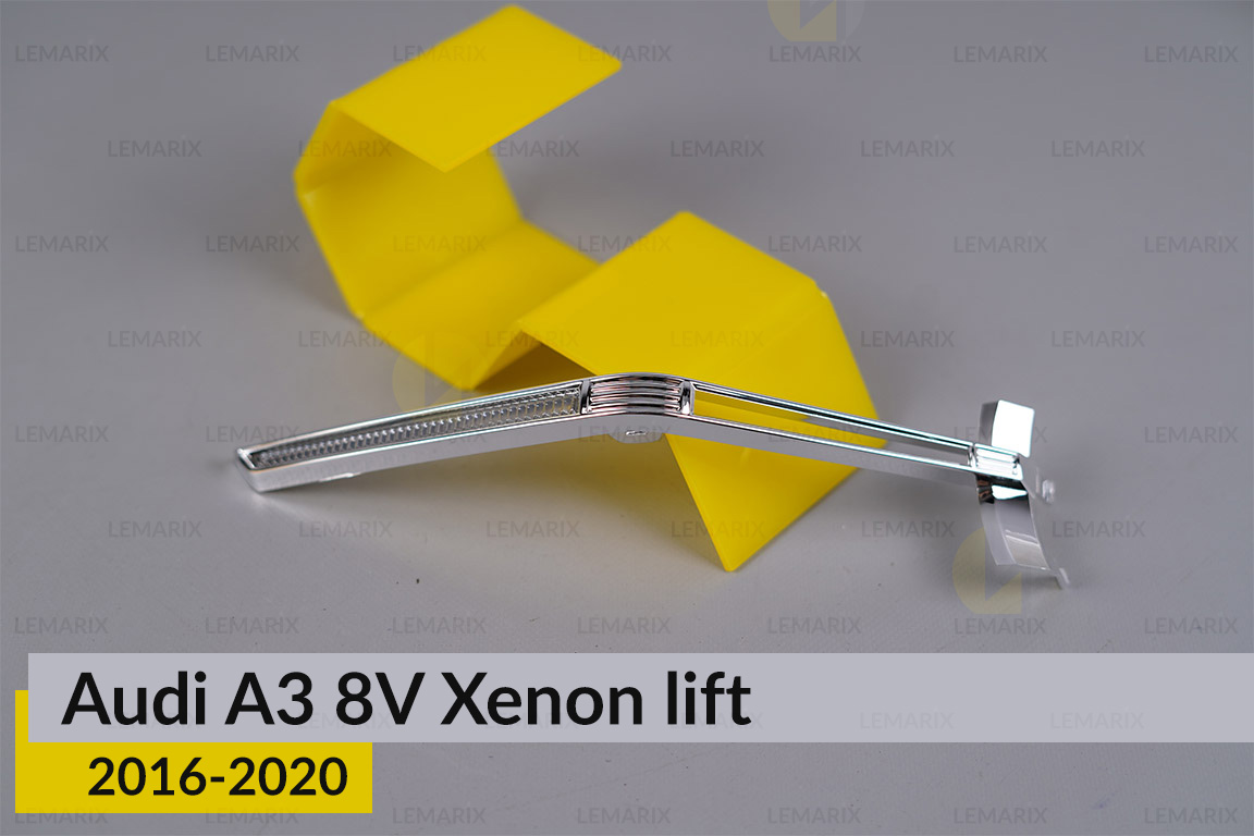 Хромована маска світлорозсіювач поворотника Audi A3 8V Xenon (2016-2020) рест ліва